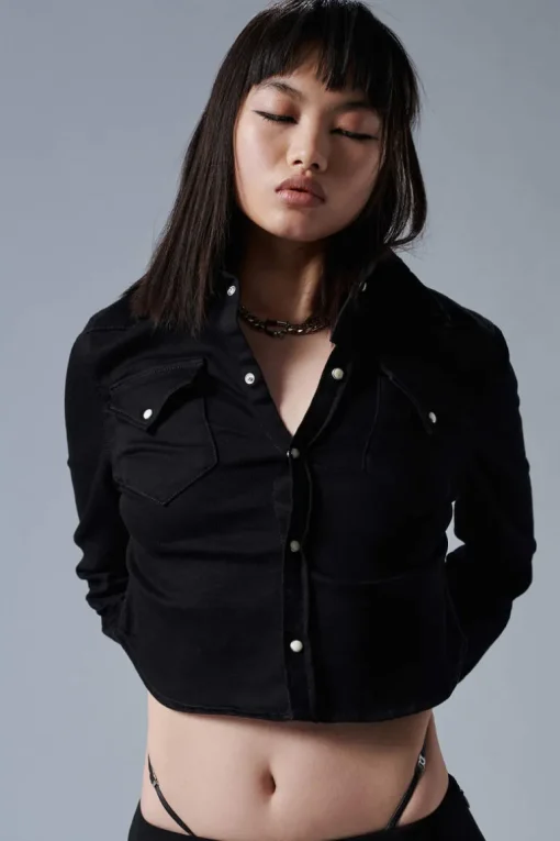 Black Bull Wash Icon Western Cropped Shirt