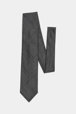D2 Classic Tie
