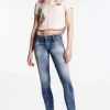 Medium Clean Wash Jennifer Jeans